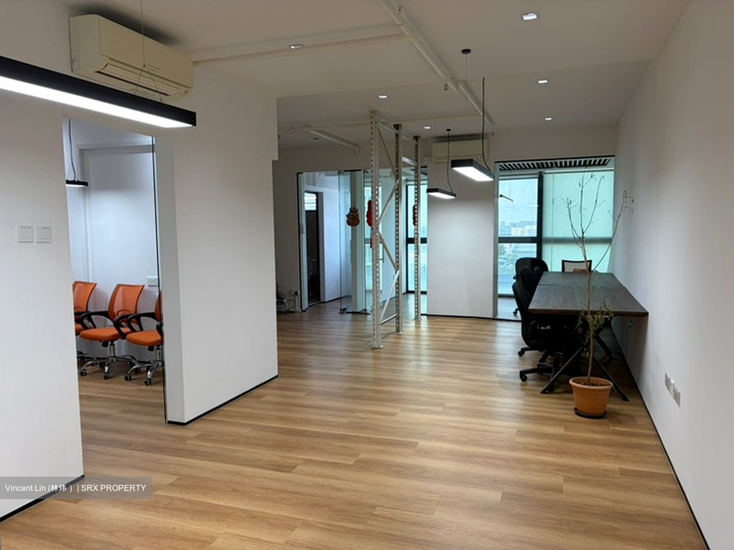 Oxley Bizhub (D14), Warehouse #596390221